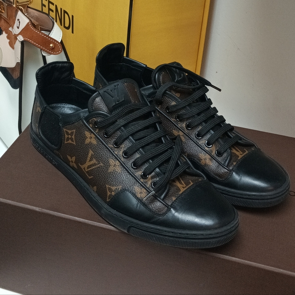 LOUIS VUITTON MONOGRAM SNEAKERS